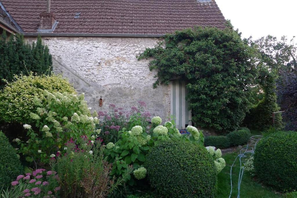 La Ferme Aux Oiseaux B&B Beaumont Exteriör bild